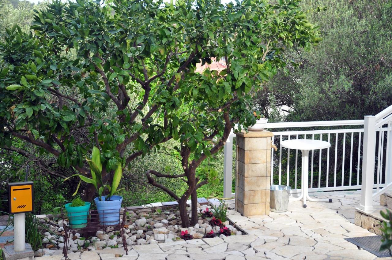 Rose Rooms At Island Of Rab Banjol 외부 사진