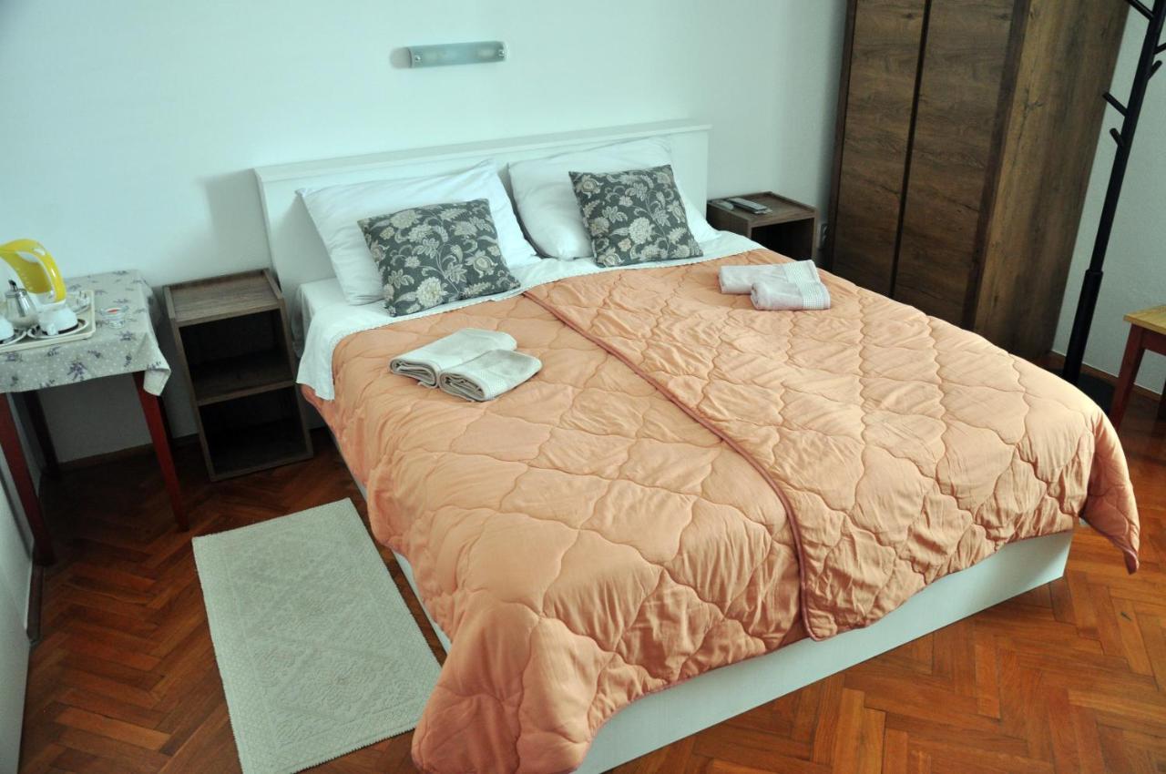 Rose Rooms At Island Of Rab Banjol 외부 사진