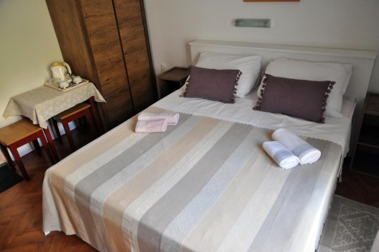 Rose Rooms At Island Of Rab Banjol 외부 사진