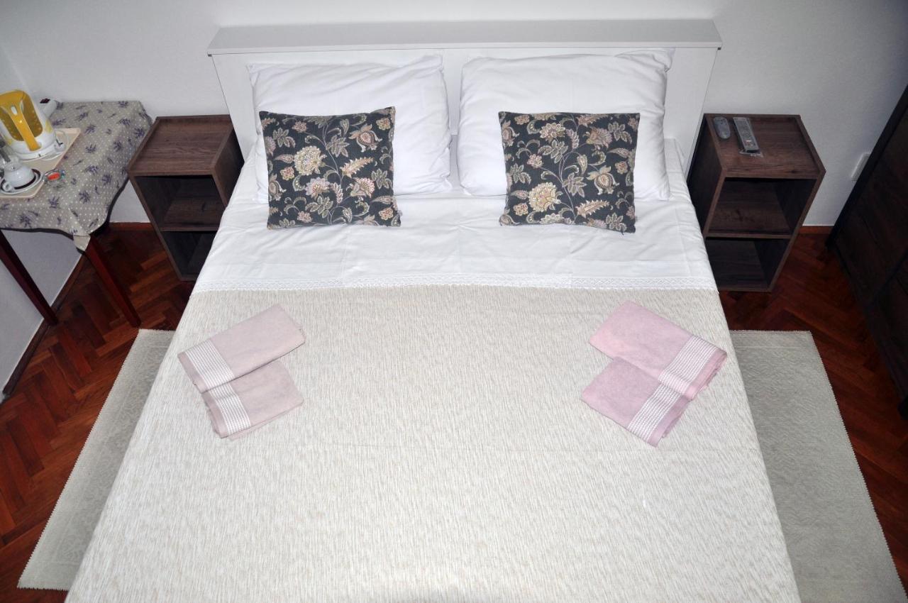 Rose Rooms At Island Of Rab Banjol 외부 사진