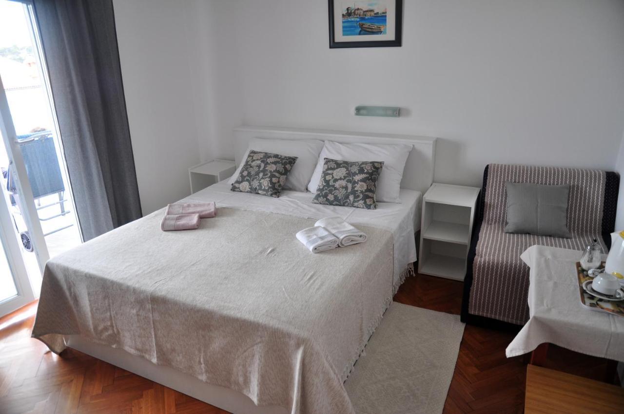 Rose Rooms At Island Of Rab Banjol 외부 사진